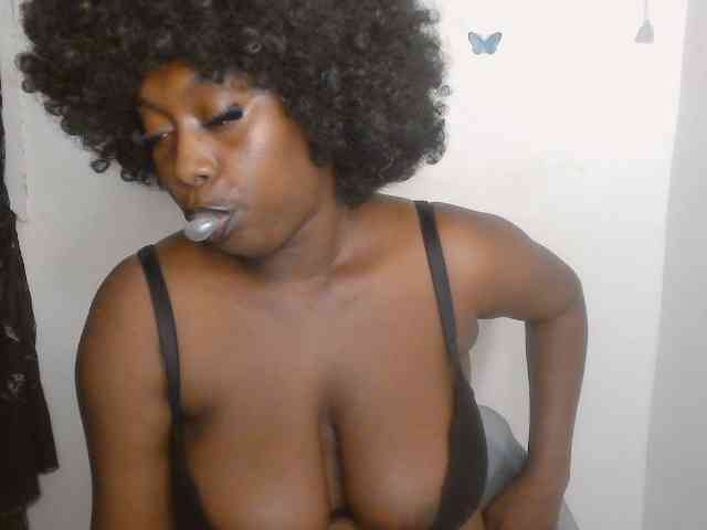 Strip-me-naked webcam