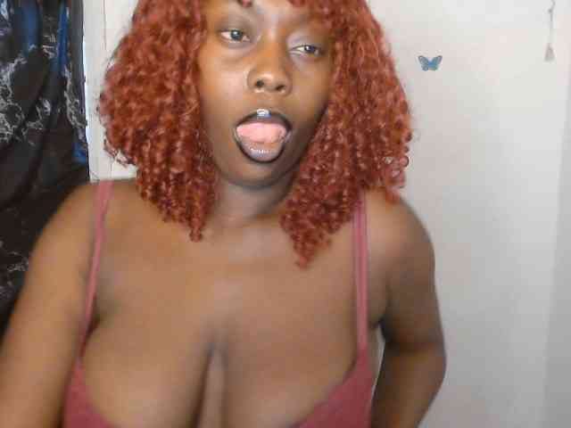 Strip-me-naked Live Webcam on BongaCams