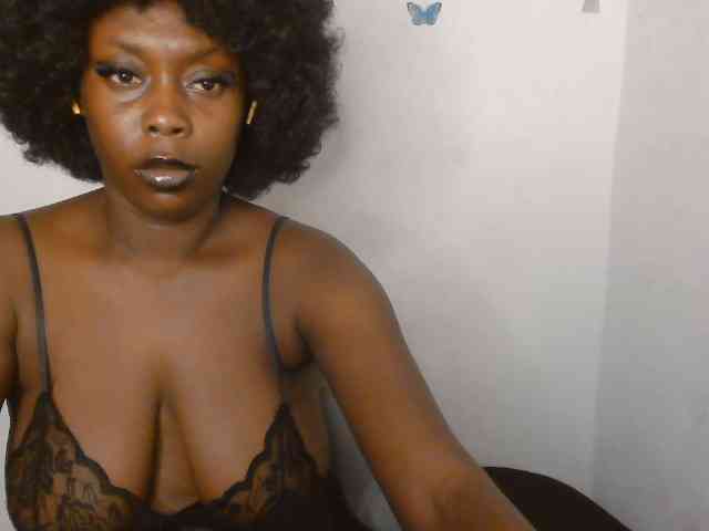 Strip-me-naked webcam
