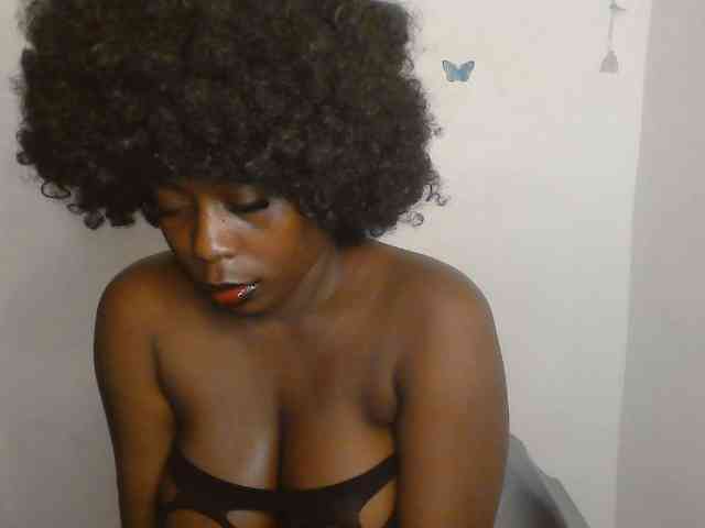 Strip-me-naked webcam