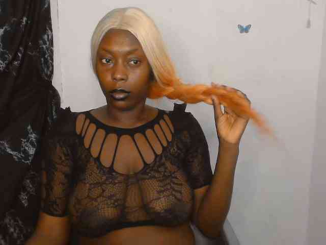 strip-me-naked's live room