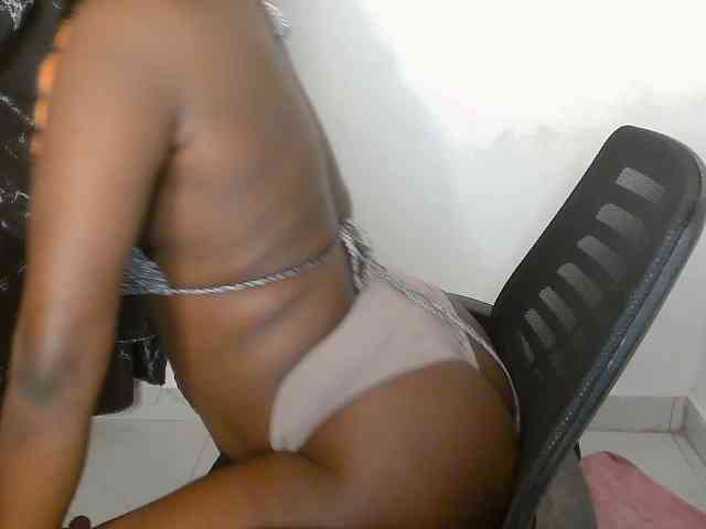 Strip-me-naked webcam