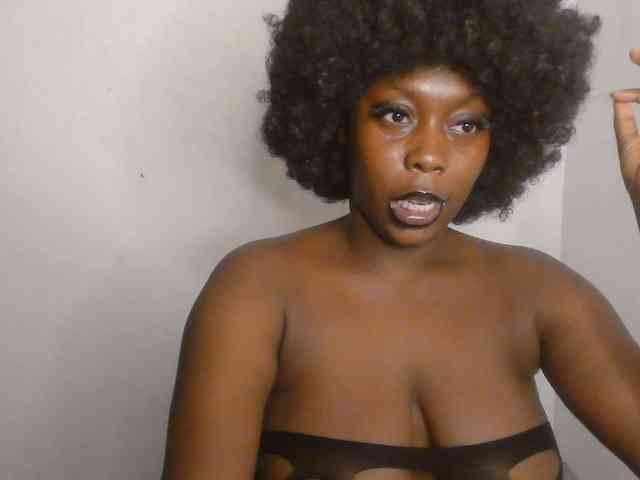 Strip-me-naked webcam