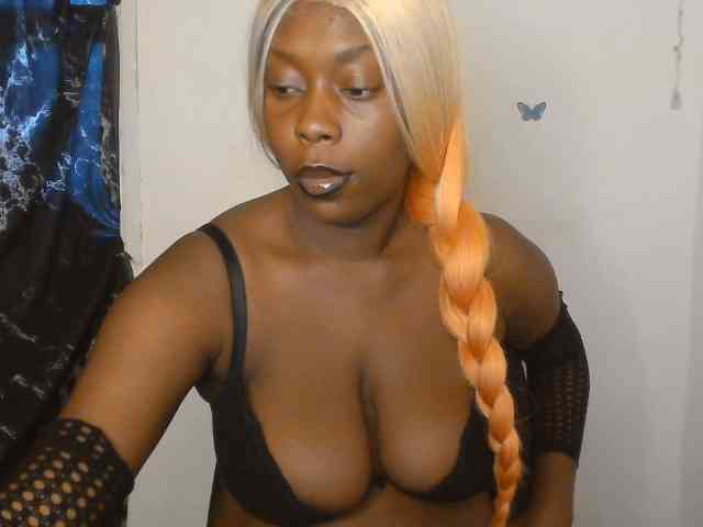 Strip-me-naked webcam