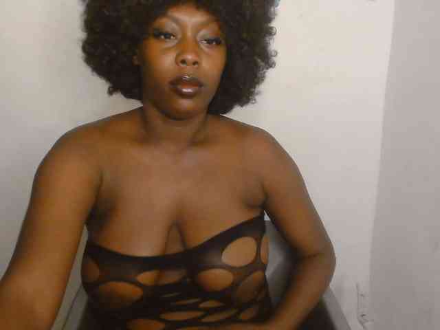 Strip-me-naked webcam