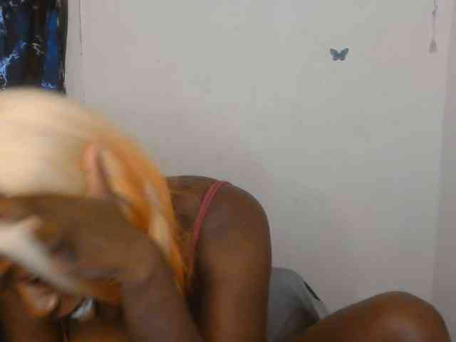 Strip-me-naked webcam