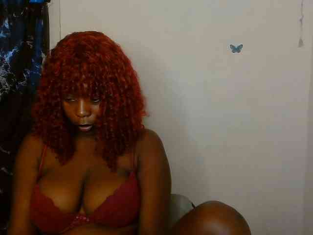 Strip-me-naked Live Webcam on BongaCams