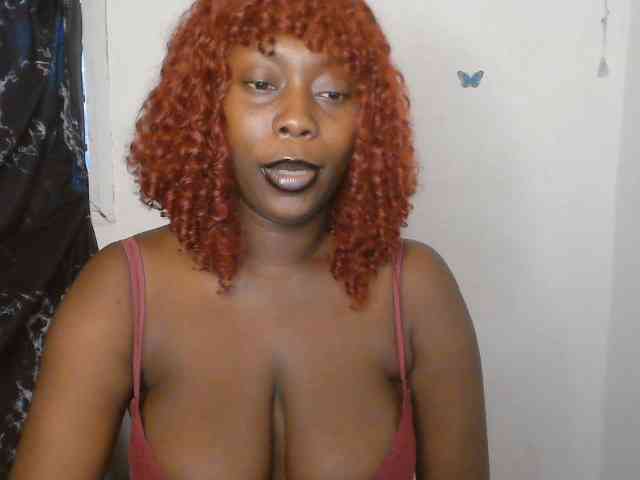 Strip-me-naked Live Webcam on BongaCams