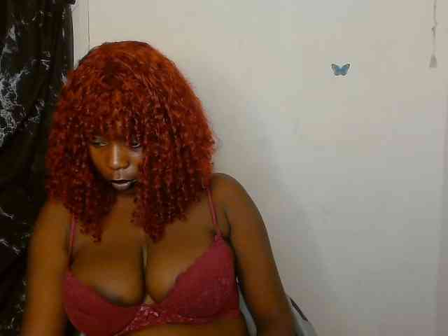Strip-me-naked Live Webcam on BongaCams