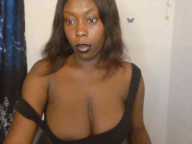 Model: Strip-me-naked