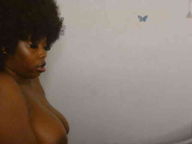 Strip-me-naked webcam