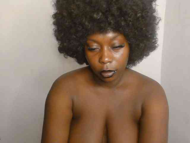 Strip-me-naked webcam