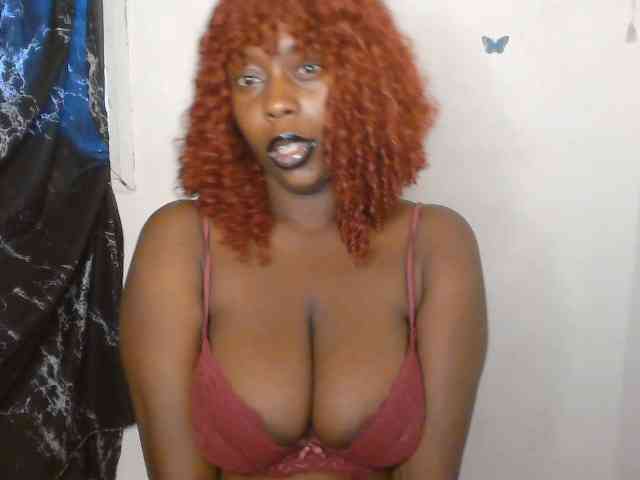 Strip-me-naked Live Webcam on BongaCams