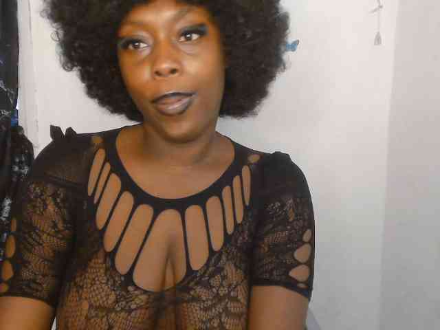 Strip-me-naked webcam