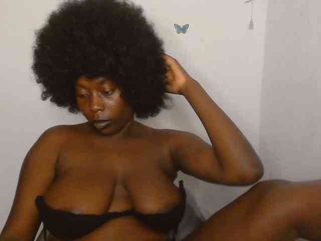 Strip-me-naked webcam