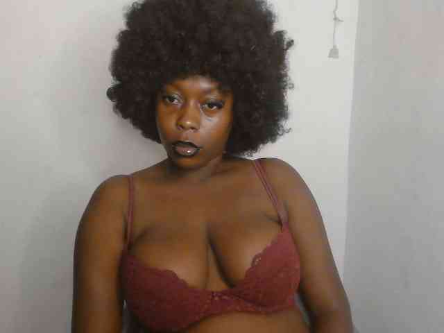 Strip-me-naked webcam