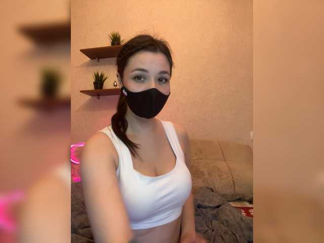 Barsi8 live cam on BongaCams