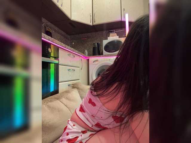Barsi8 live cam on BongaCams