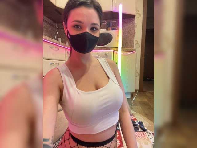 Barsi8 live cam on BongaCams