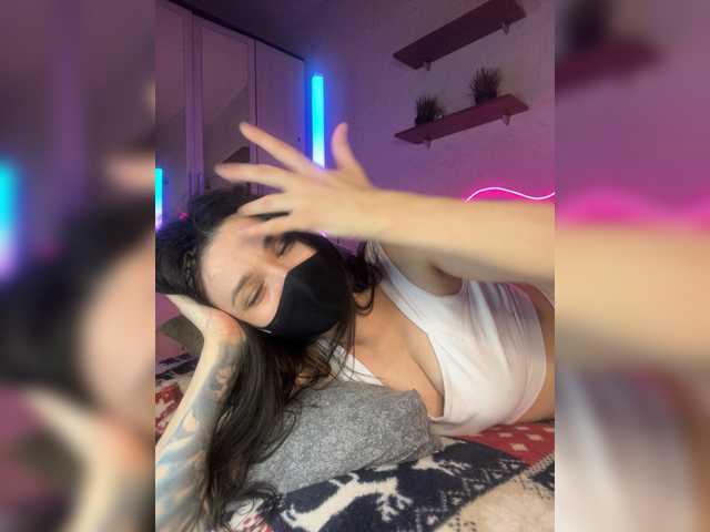 Barsi8 live cam on BongaCams