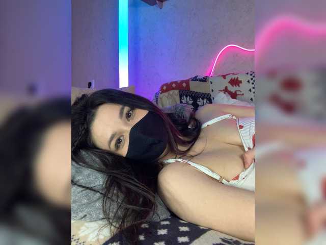 Barsi8 live cam on BongaCams