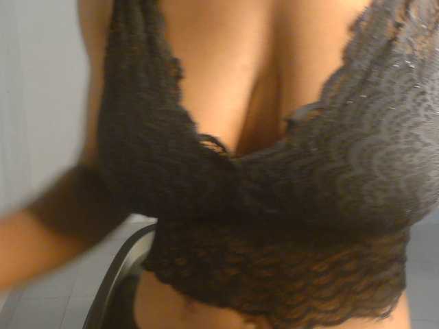 Nasty-lilly live cam on BongaCams