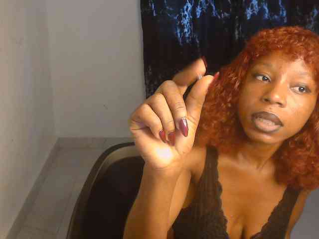 Nasty-lilly webcam