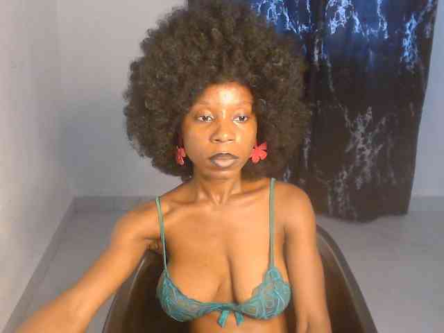 Nasty-lilly webcam