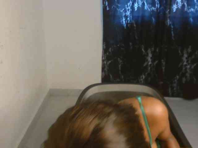 Nasty-lilly webcam