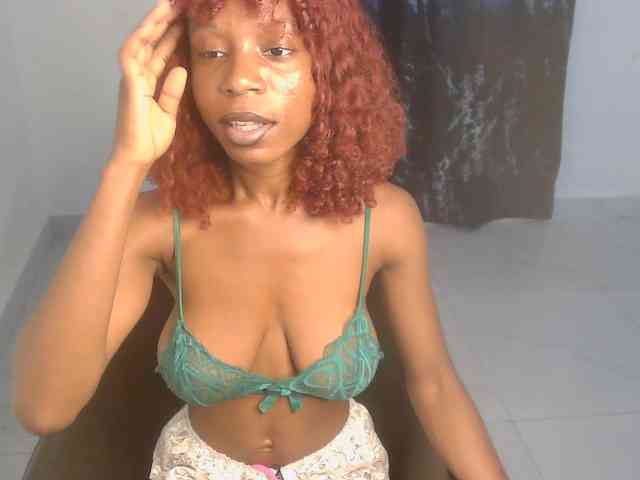Nasty-lilly webcam