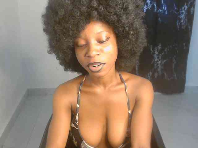 Nasty-lilly webcam