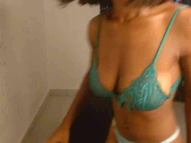 Nasty-lilly webcam