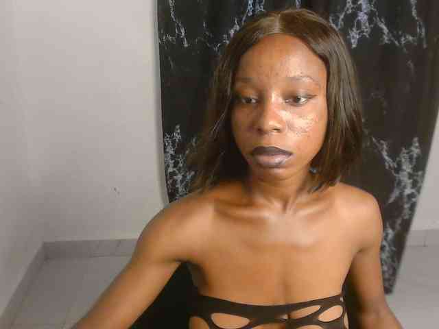Nasty-lilly webcam