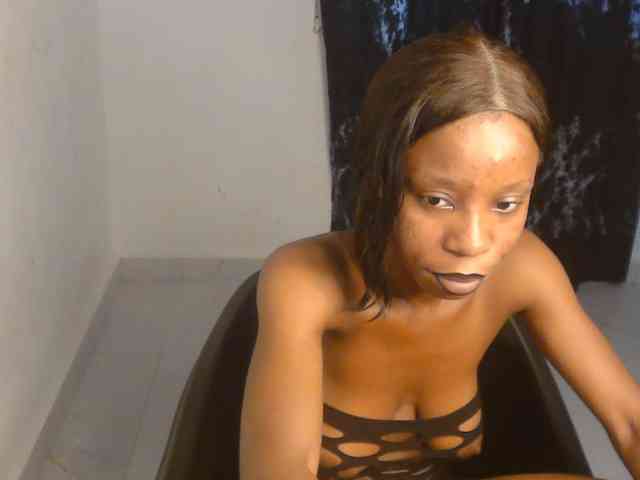 Nasty-lilly webcam