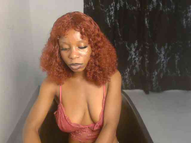 Nasty-lilly webcam
