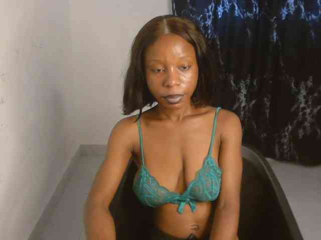 Nasty-lilly webcam