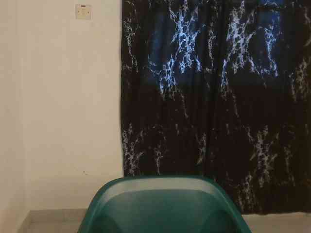 Nasty-lilly webcam