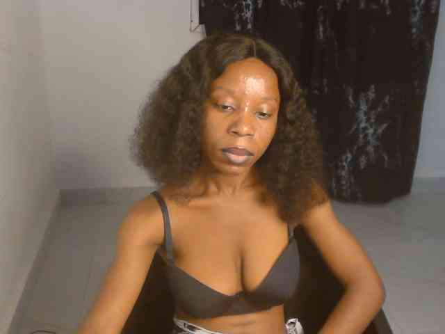 Nasty-lilly webcam
