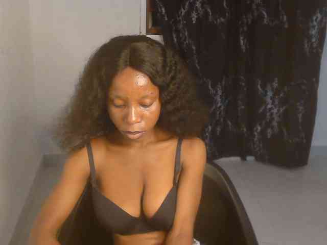 Nasty-lilly webcam