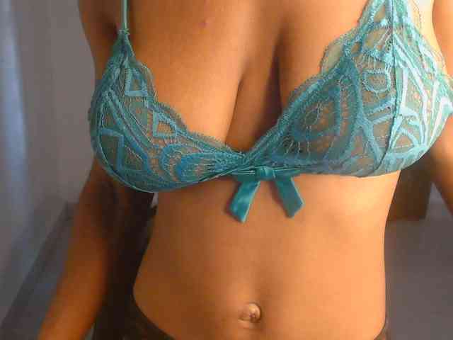Nasty-lilly webcam