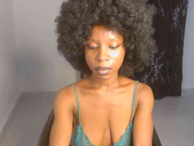 Nasty-lilly webcam