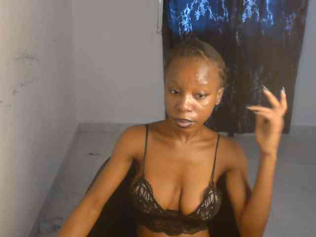 Nasty-lilly webcam
