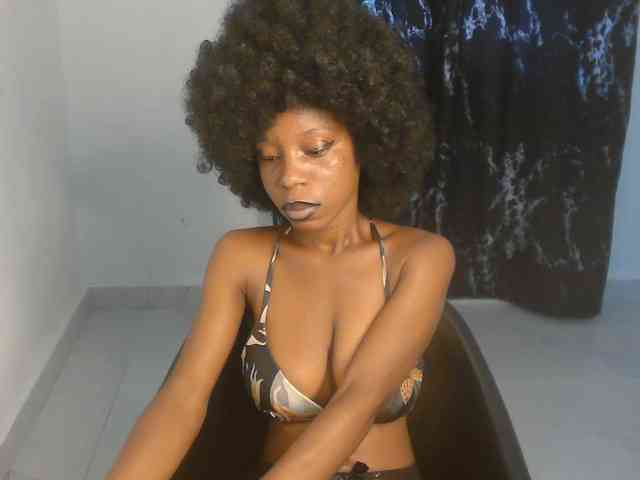 Nasty-lilly webcam