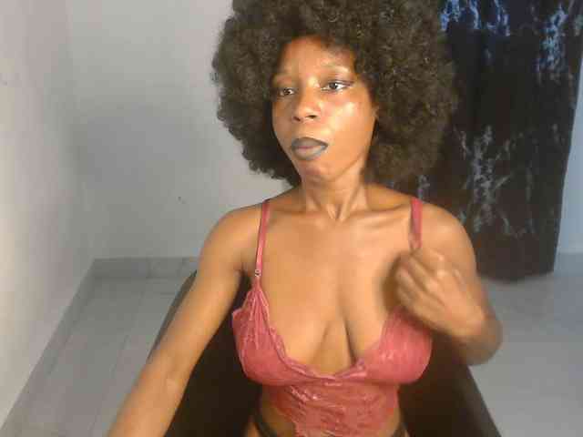 Nasty-lilly webcam