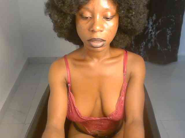 Nasty-lilly webcam
