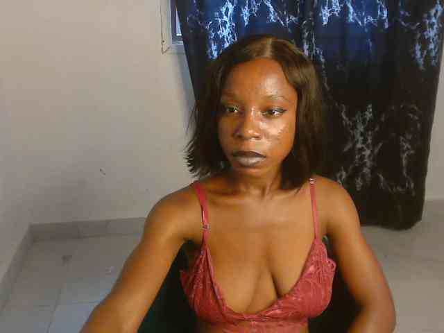 Nasty-lilly webcam
