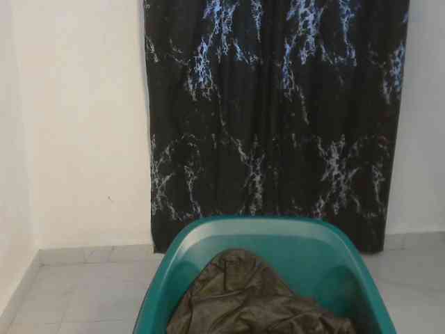 Nasty-lilly webcam