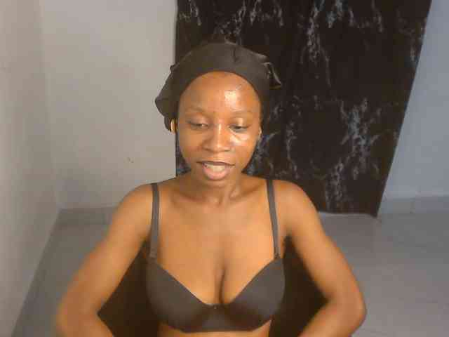 Nasty-lilly webcam