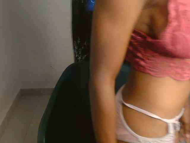 Nasty-lilly webcam
