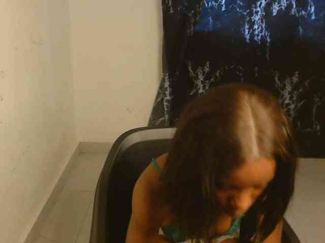 Nasty-lilly webcam